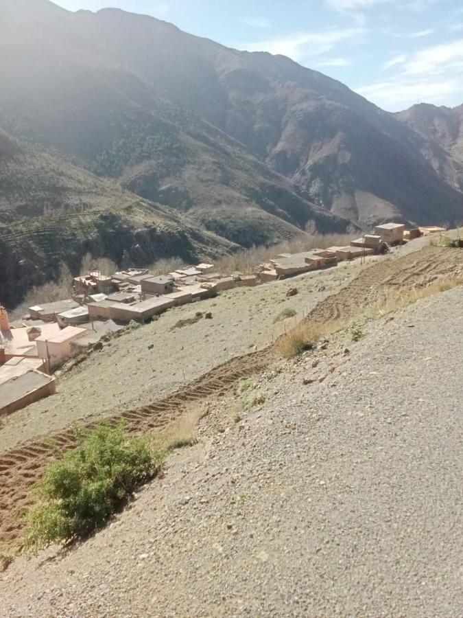 Gite Entre Les Vallees Tacheddirt Exterior foto